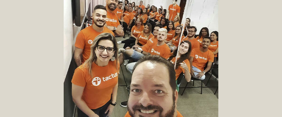 imagem que represente foto da equipe de colaboradores no último Tactus Day