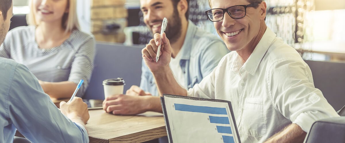 imagem que represente empreendedor feliz, satisfeito