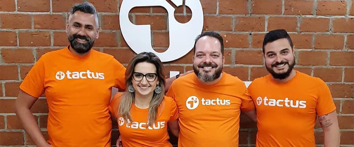 imagem que represente os sócios e o chefe juntos