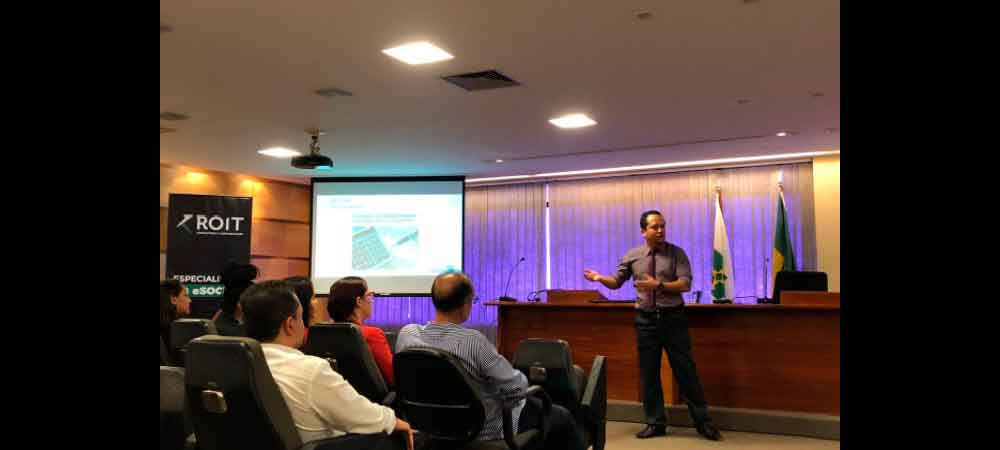 imagem que represente palestras com contadores promovidas pela ROIT